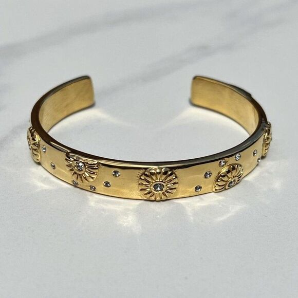 New! “Solange” Engraved Gold Bracelet - Picture 1 of 5